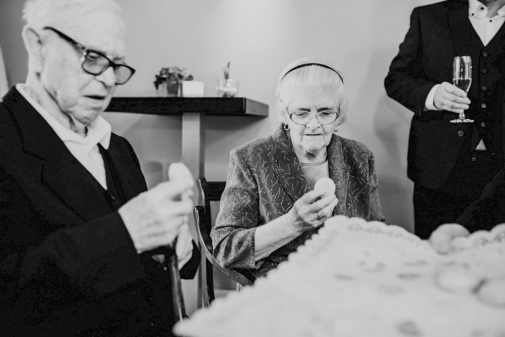 reportage Standesamtliche Hochzeit von C&T - Das Schlößchen im Kurpark von Bad Nenndorf 19