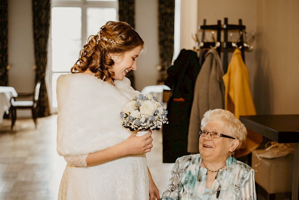 reportage Standesamtliche Hochzeit von C&T - Das Schlößchen im Kurpark von Bad Nenndorf 5