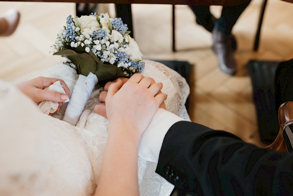 reportage Standesamtliche Hochzeit von C&T - Das Schlößchen im Kurpark von Bad Nenndorf 8