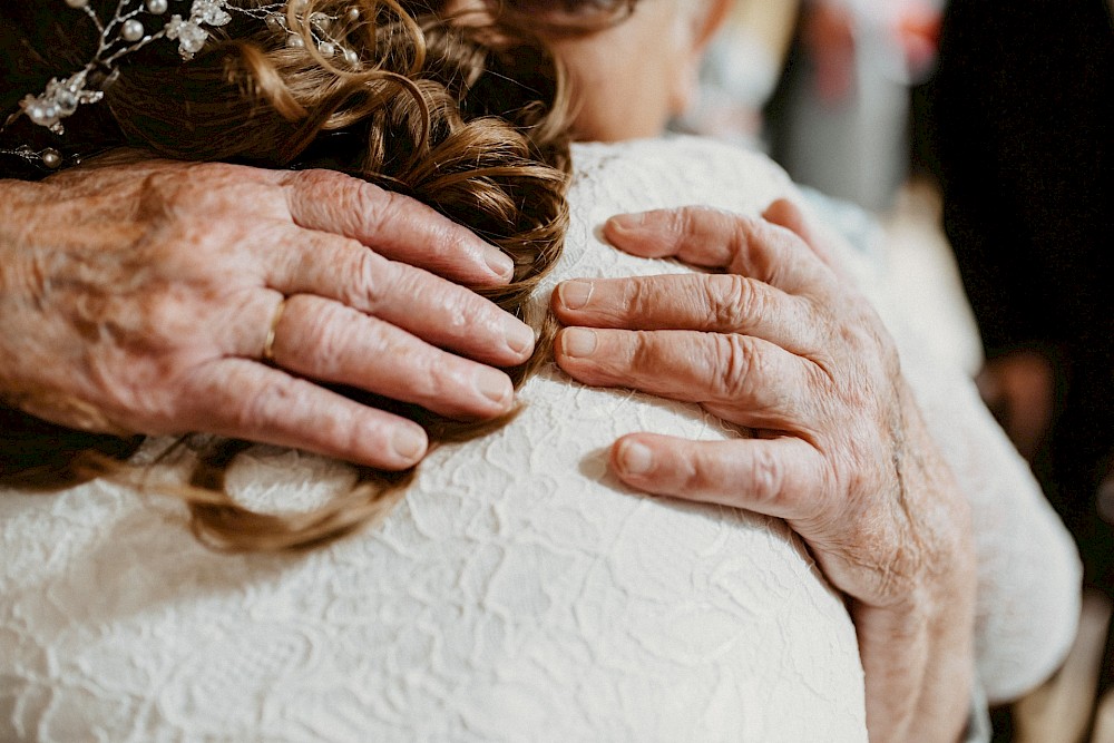 reportage Standesamtliche Hochzeit von C&T - Das Schlößchen im Kurpark von Bad Nenndorf 17