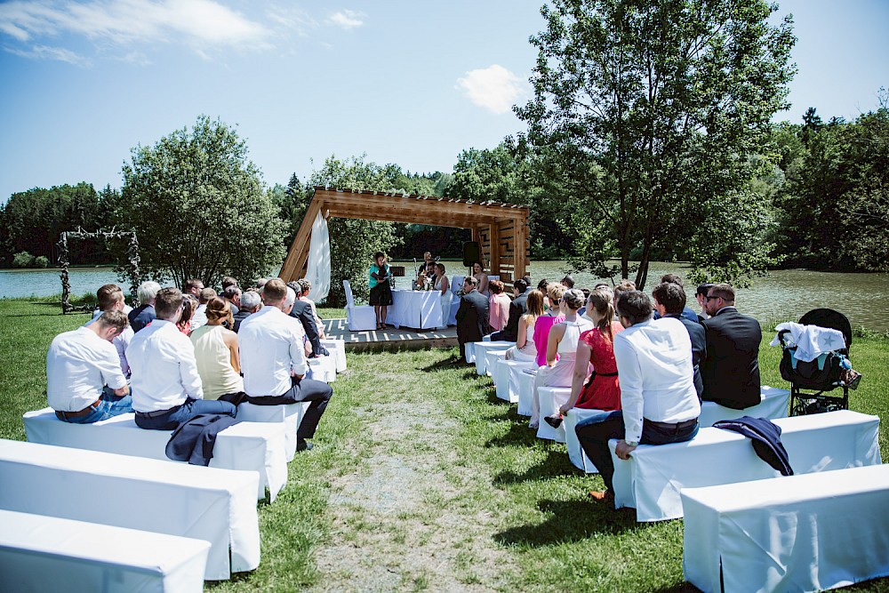 reportage Sommerhochzeit am Teich 21