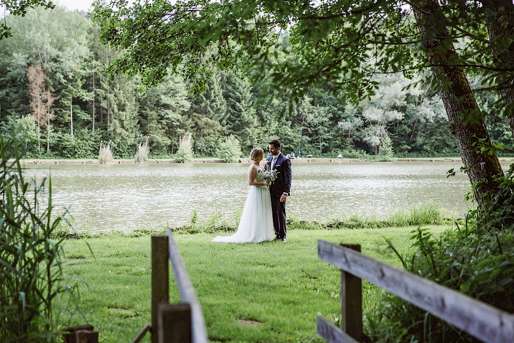 reportage Sommerhochzeit am Teich 43