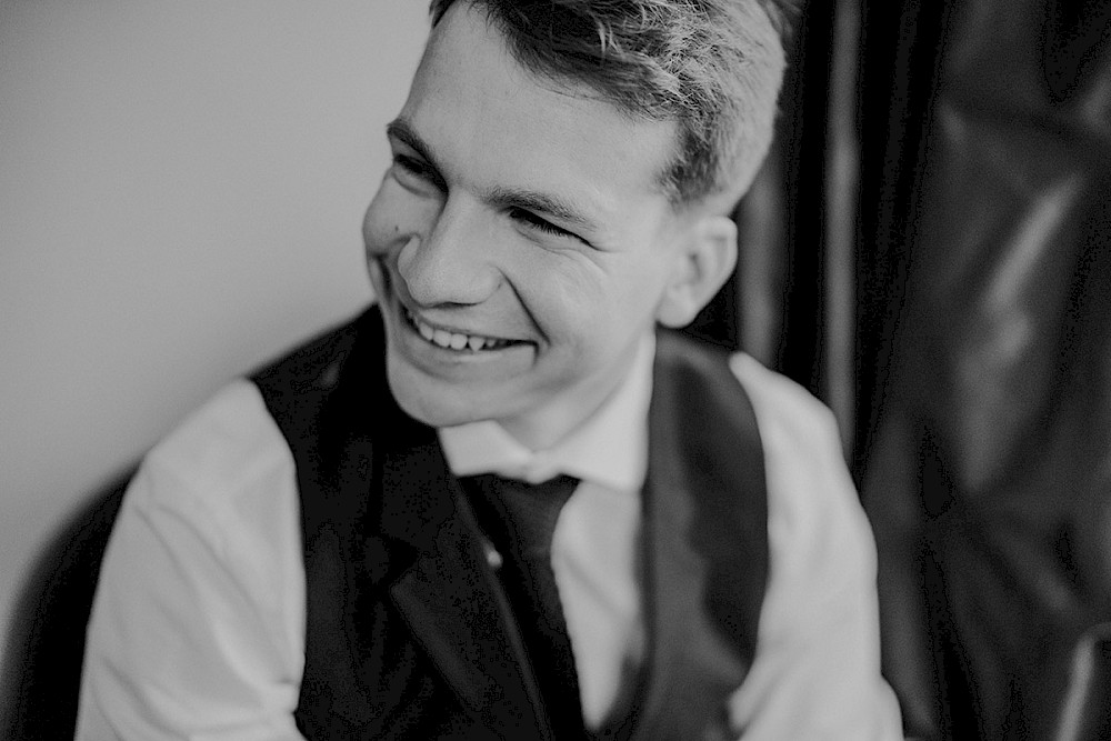 reportage SCHLOSS KARTZOW POTSDAM HOCHZEITSREPORTAGE VON HOCHZEITSLICHT 9