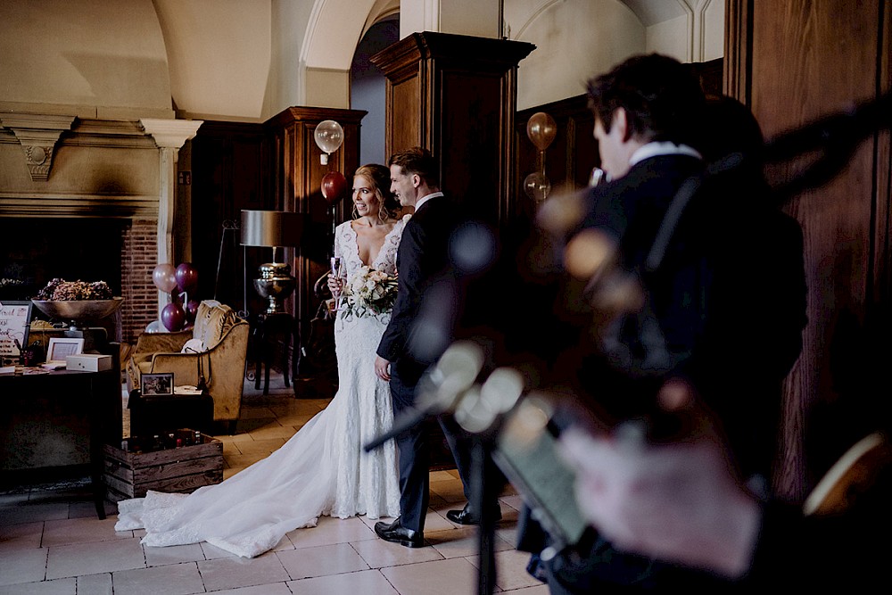 reportage SCHLOSS KARTZOW POTSDAM HOCHZEITSREPORTAGE VON HOCHZEITSLICHT 27