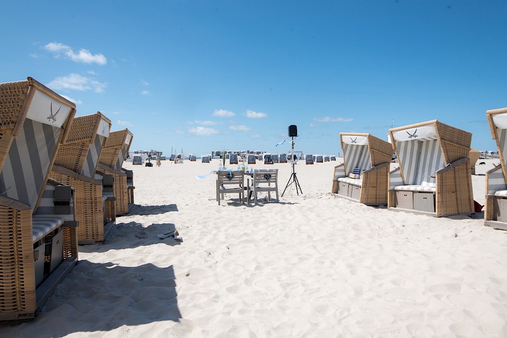 reportage Nordseewife Ahoi! Strandhochzeit von Marsha & Julian im Mai 2019 in St. Peter Ording und Empfang im Wellenreiter in Tating 2