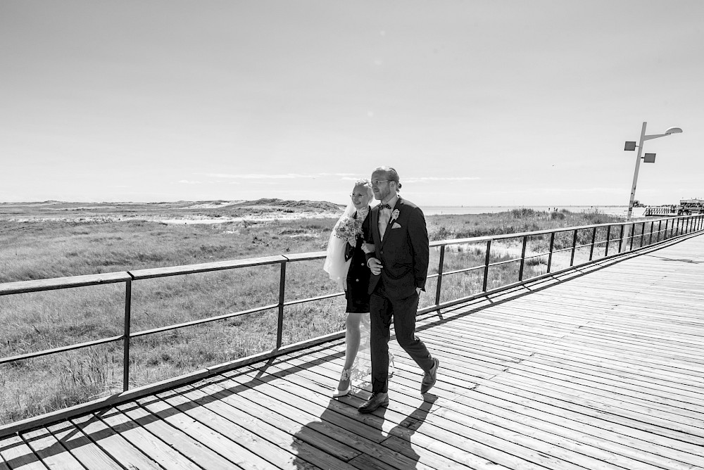reportage Nordseewife Ahoi! Strandhochzeit von Marsha & Julian im Mai 2019 in St. Peter Ording und Empfang im Wellenreiter in Tating 41