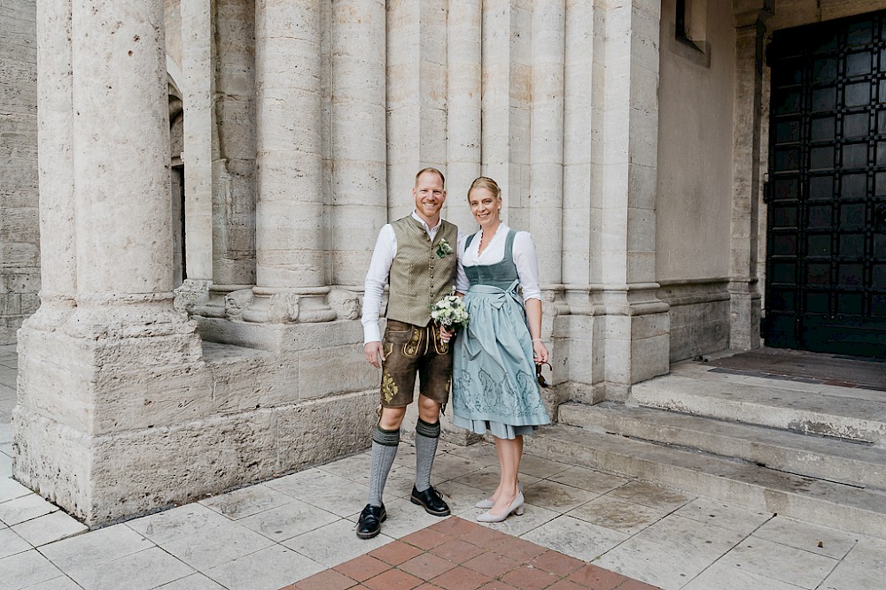 reportage Hochzeit mit Oldtimer-Ausflug in München 14