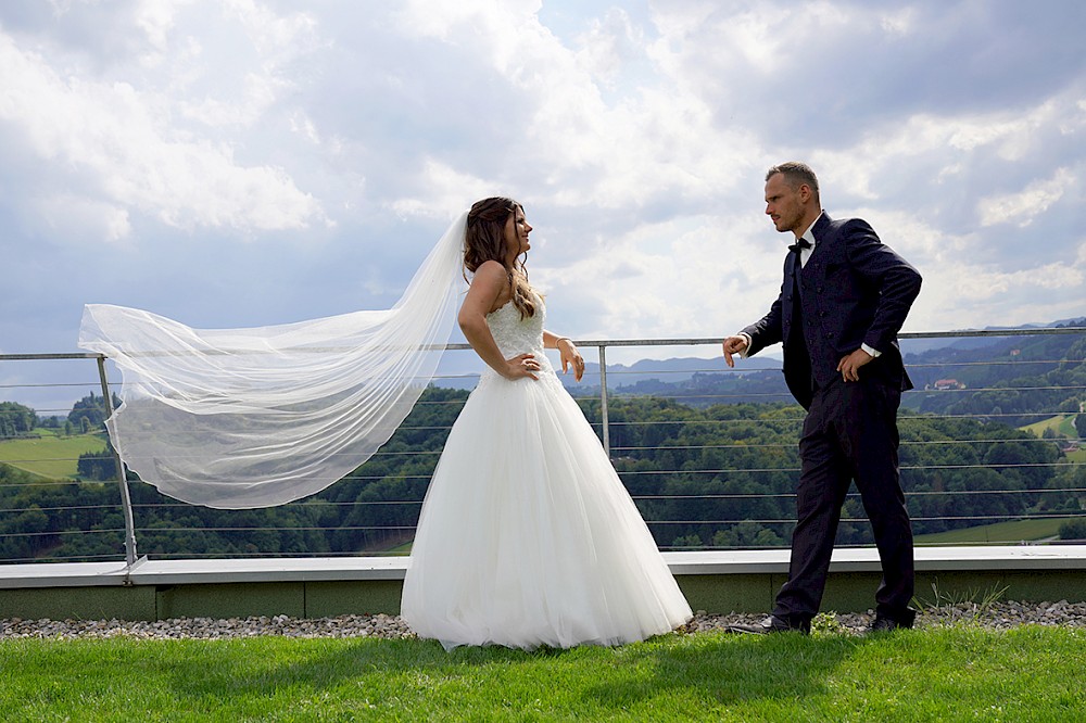 reportage Hochzeit mit Pferd und Hund am Weingut Schilhan 2