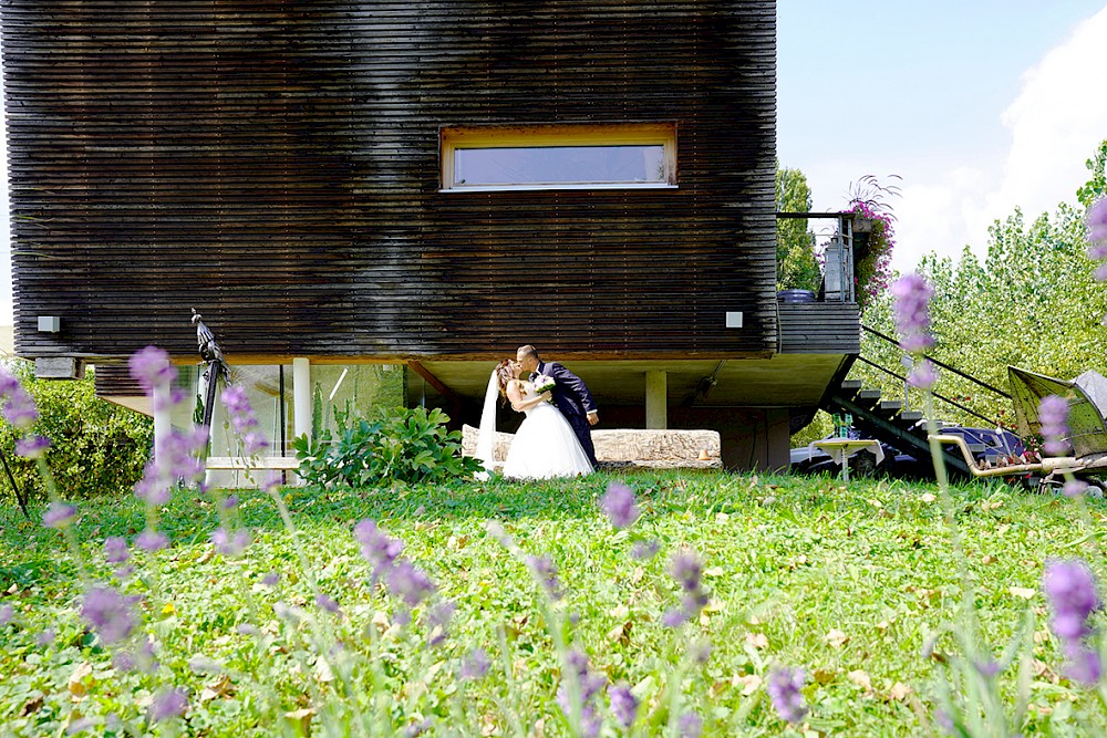 reportage Hochzeit mit Pferd und Hund am Weingut Schilhan 9