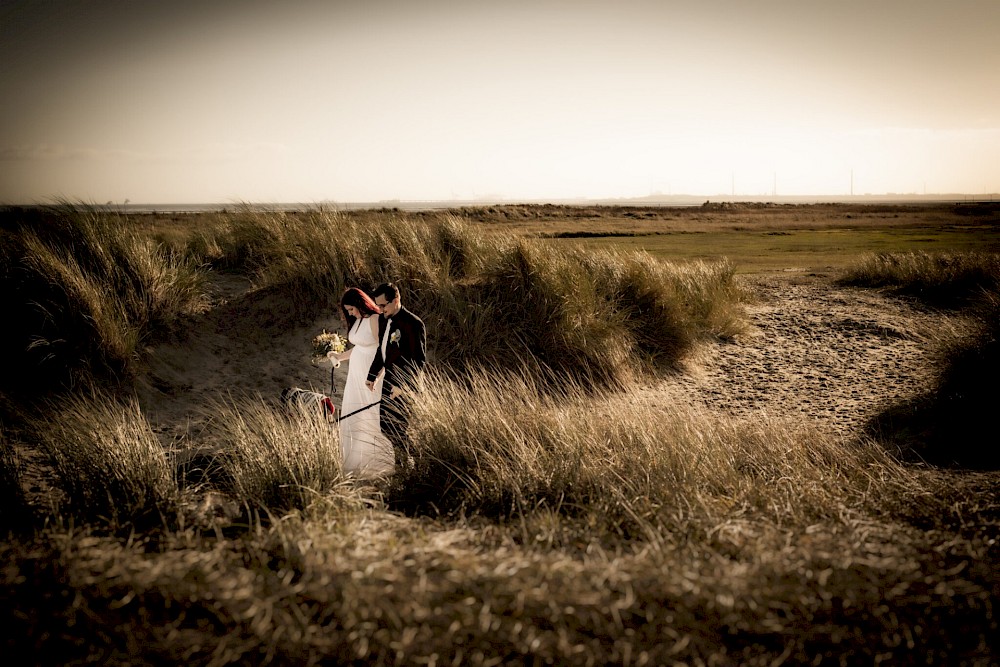 reportage Elopement Wedding am Strand von Schillig 24