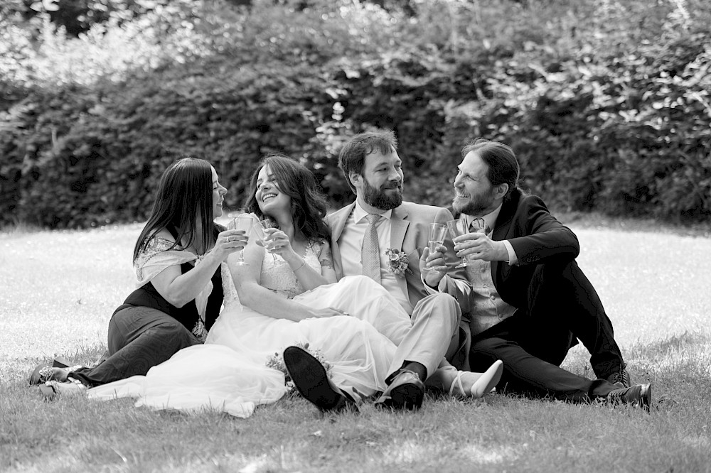 reportage Sommerhochzeit im "Vespergärtchen" 23