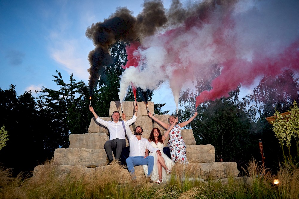reportage Sommerhochzeit im "Vespergärtchen" 31