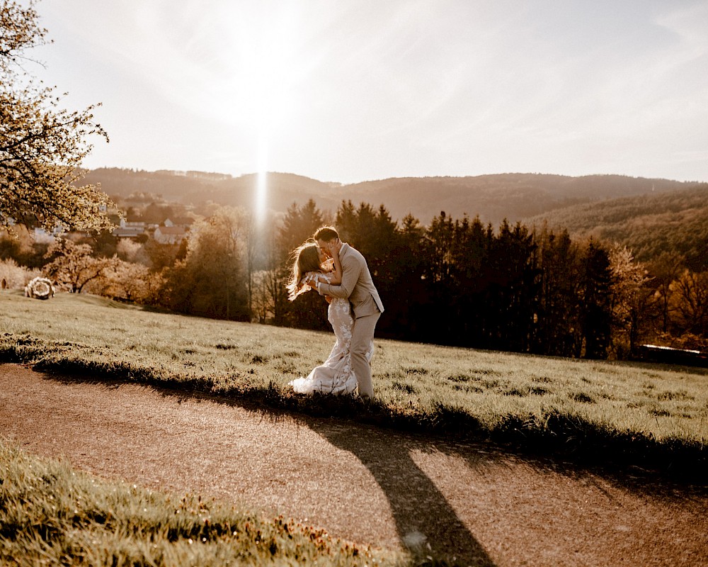 reportage Eine Hochzeit auf dem Burghof in Brombachtal im Odenwald 14