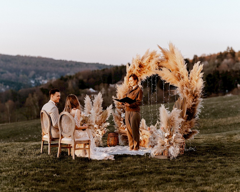 reportage Eine Hochzeit auf dem Burghof in Brombachtal im Odenwald 22