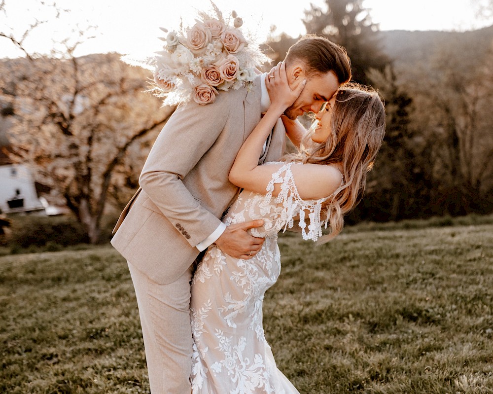 reportage Eine Hochzeit auf dem Burghof in Brombachtal im Odenwald 36