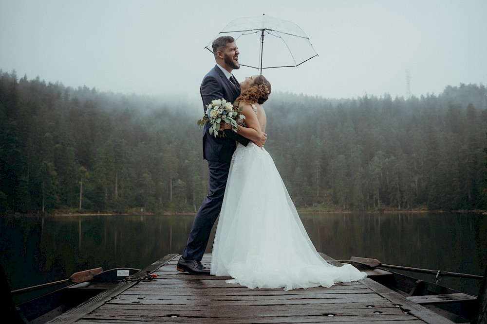 reportage Nina & Flavio - Hochzeit am Mummelsee 13