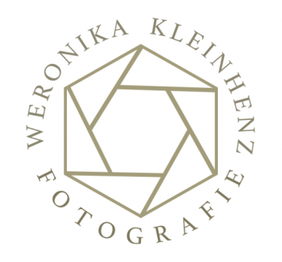Logo Weronika Kleinhenz Hochzeitsfotografie