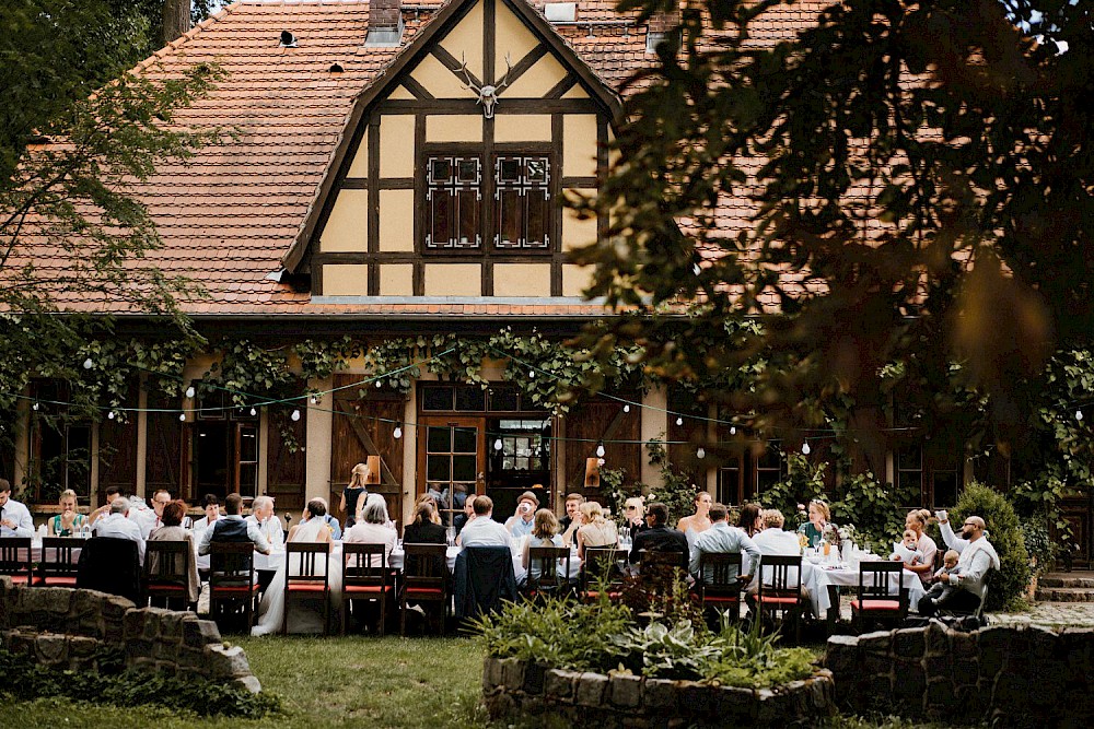 reportage Gartenhochzeit im Forsthaus Strelitz 47