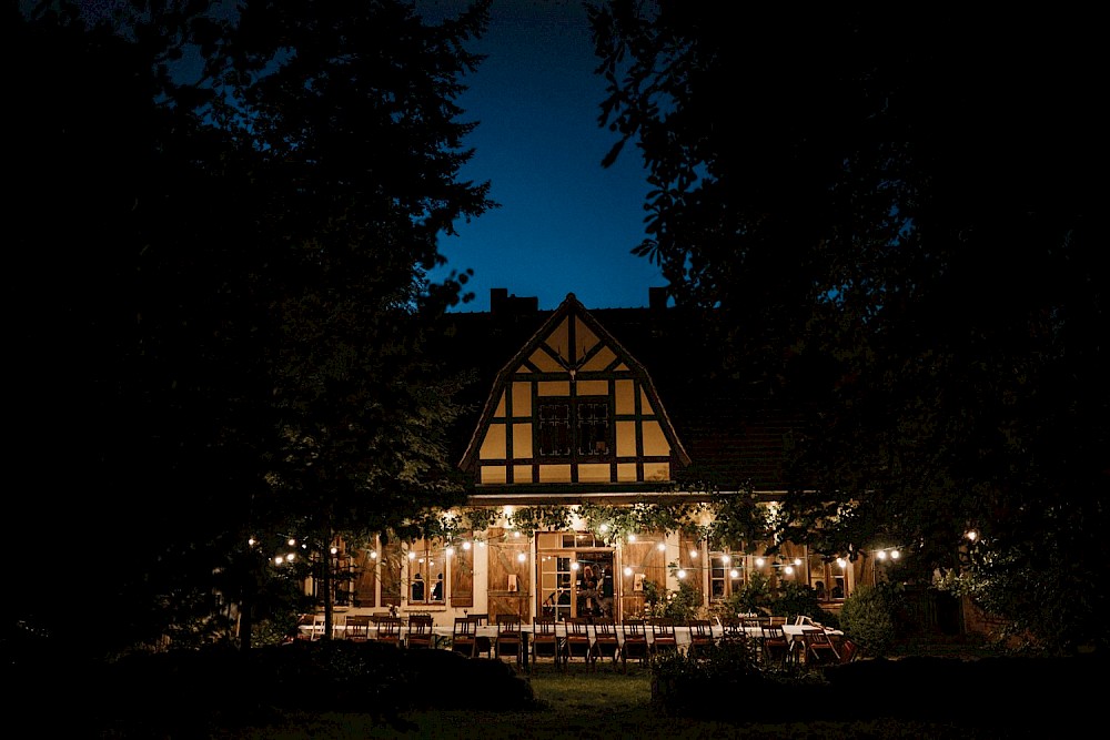 reportage Gartenhochzeit im Forsthaus Strelitz 54