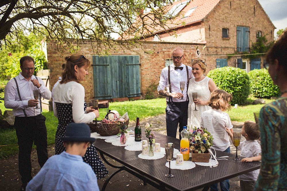 reportage Kleine intime Landhochzeit 36