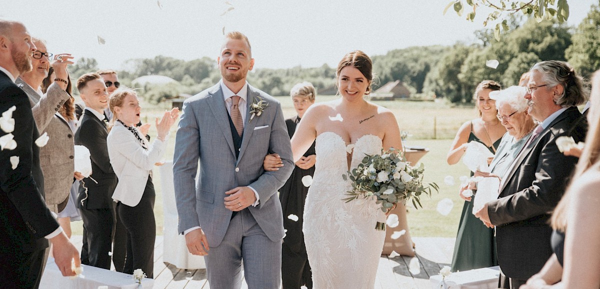 Weiße Hochzeit in der Natur