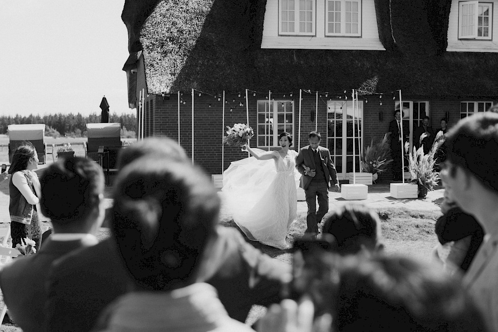 reportage Eine atemberaubende Hochzeit auf Sylt, Deutschland. 12