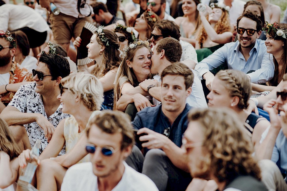 reportage Johanna und Daniel - München - Festivalhochzeit 35