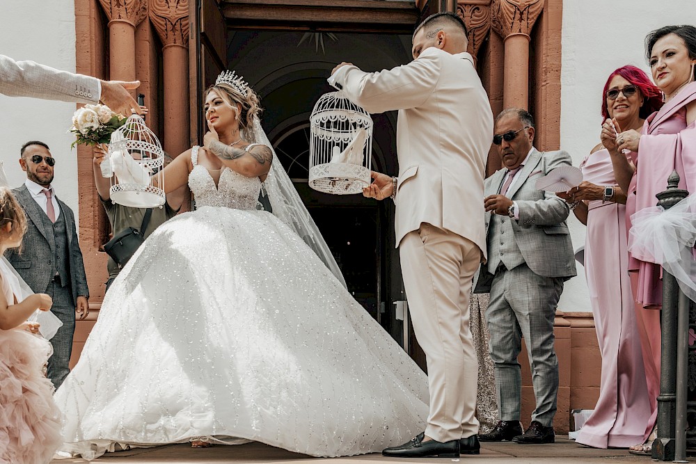 reportage HOCHZEITSFOTOGRAFIE - ROSSDORF IN HESSEN| UND HOCHZEITREPORTAGE VON WUNDERSCHÖNEM BRAUTPAAR CHRISTINA UND MAURIC 48