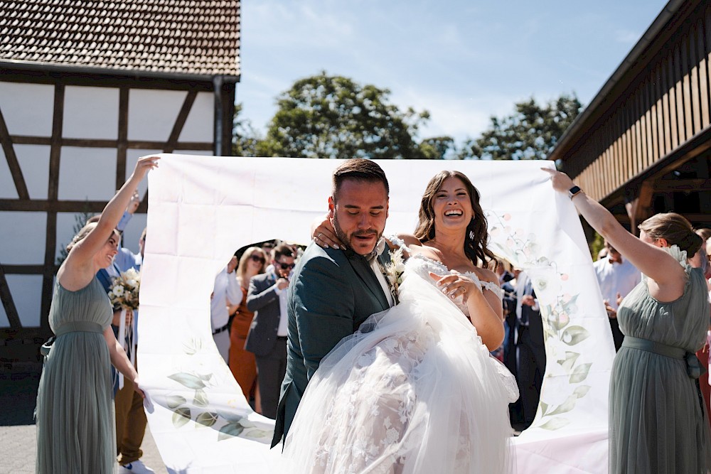 reportage Valentina & Leon - wunderschöne Scheunenhochzeit 16