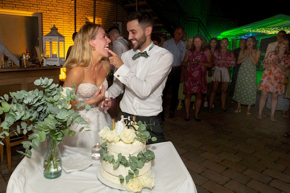 reportage Tolle Romantik und Familiensinn auf dem Schloss und zünftige Feier 17