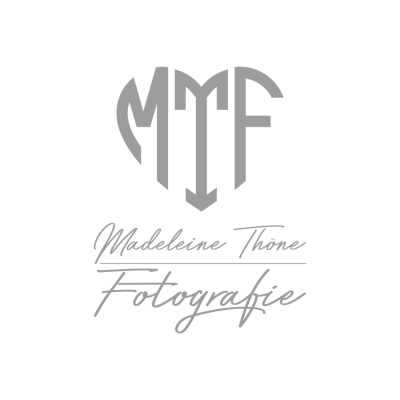Logo Madeleine Thöne Fotografie