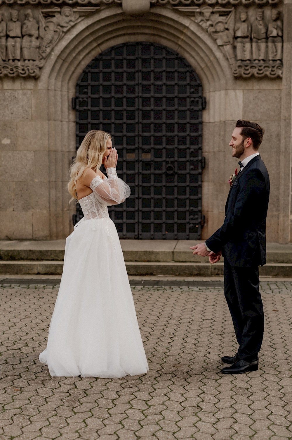 reportage Sommer, Liebe & zwei wunderschöne Kleider: Gartenhochzeit in Gunzenhausen 9