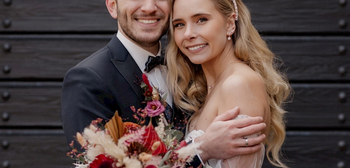 Sommer, Liebe & zwei wunderschöne Kleider: Gartenhochzeit in Gunzenhausen