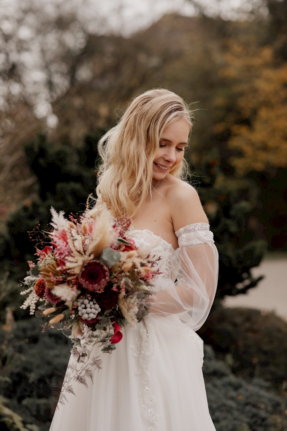 reportage Sommer, Liebe & zwei wunderschöne Kleider: Gartenhochzeit in Gunzenhausen 16