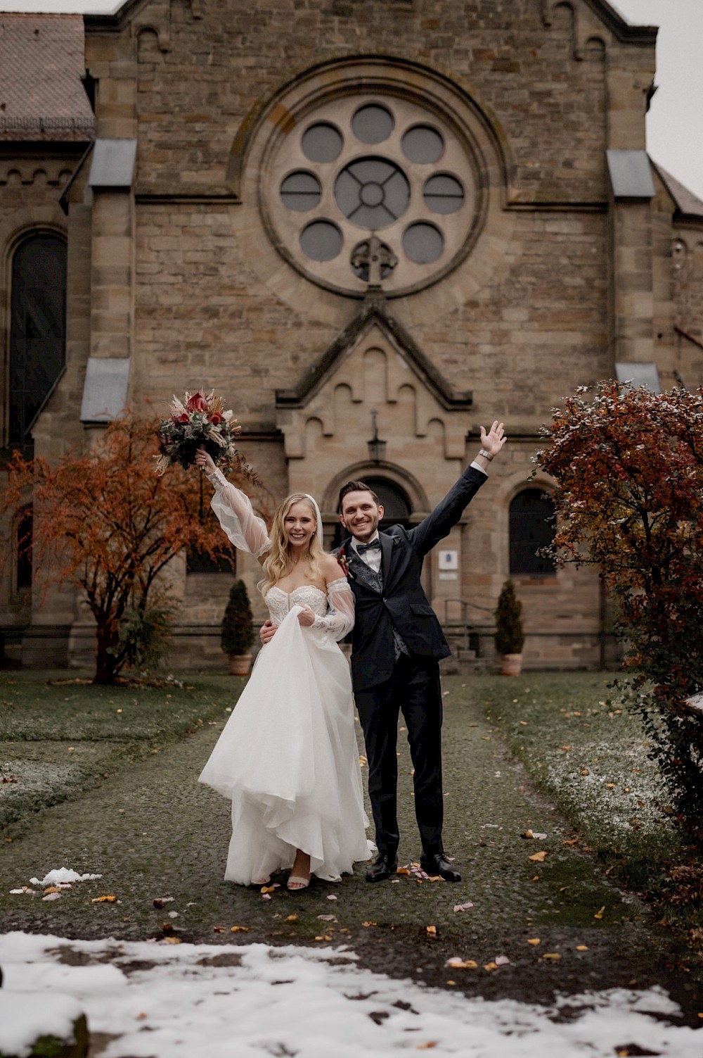 reportage Sommer, Liebe & zwei wunderschöne Kleider: Gartenhochzeit in Gunzenhausen 34