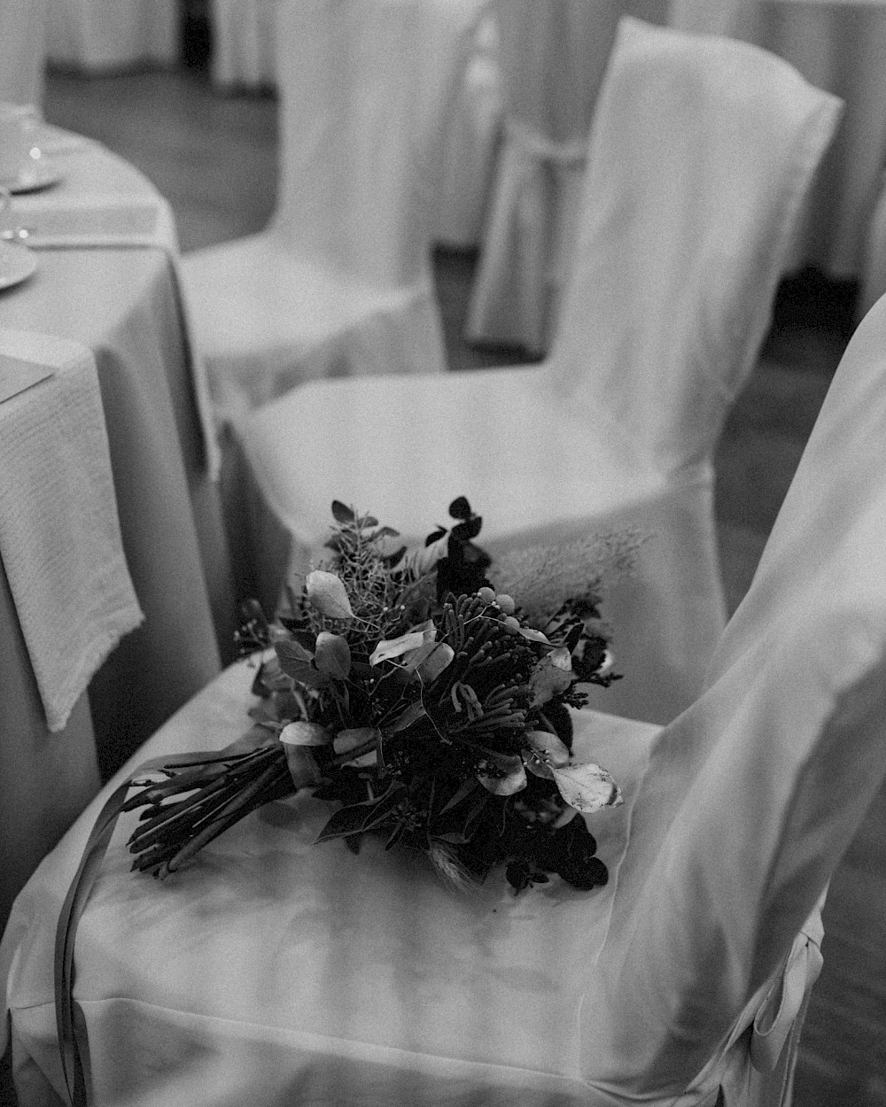 reportage Sommer, Liebe & zwei wunderschöne Kleider: Gartenhochzeit in Gunzenhausen 38
