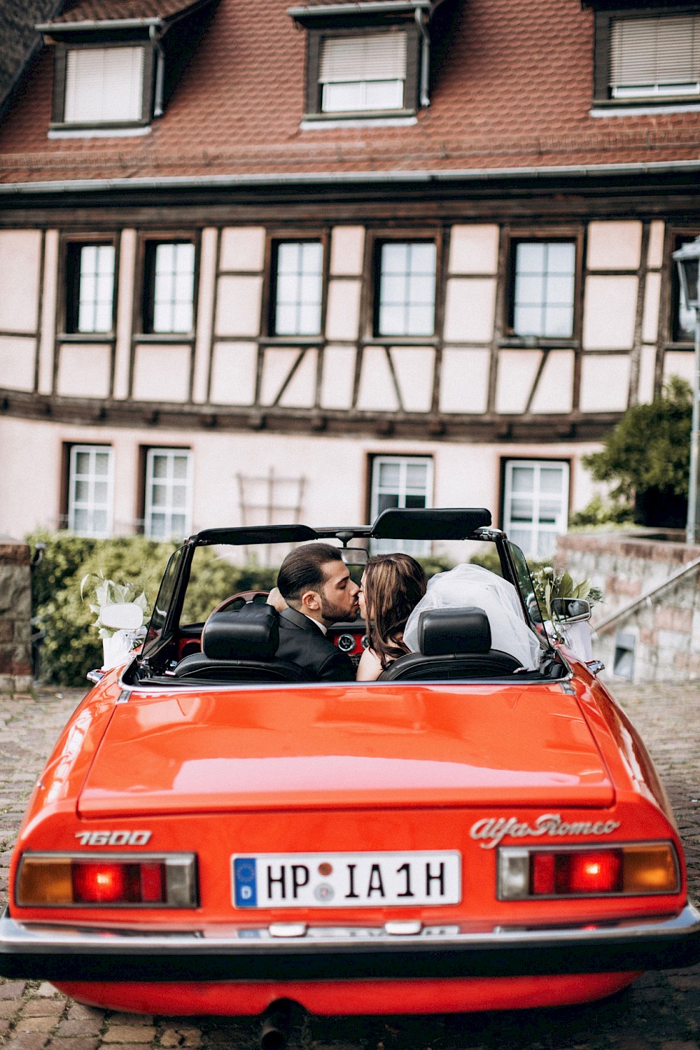 reportage Wundershöne kirchliche Hochzeit und anschließlich Shooting und Feier am Golf Platz mit Feuerwerk 42