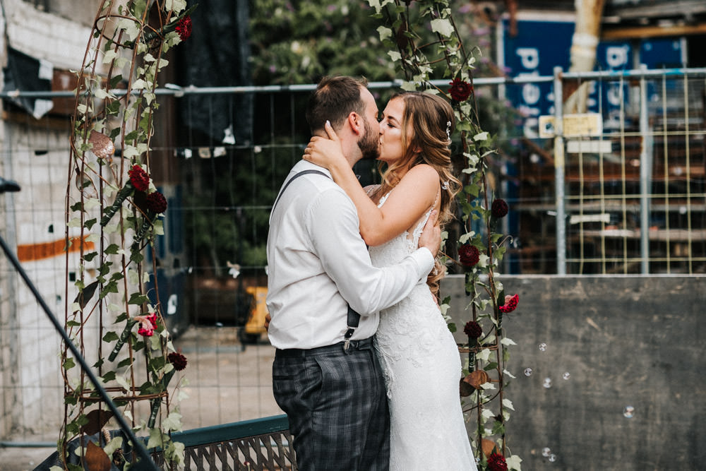 reportage Festival Hochzeit auf dem "Künstlerschrottplatz" Odonien 32