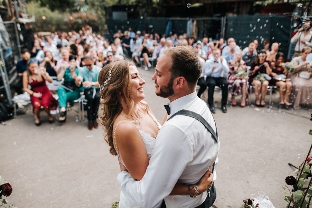 reportage Festival Hochzeit auf dem "Künstlerschrottplatz" Odonien 33