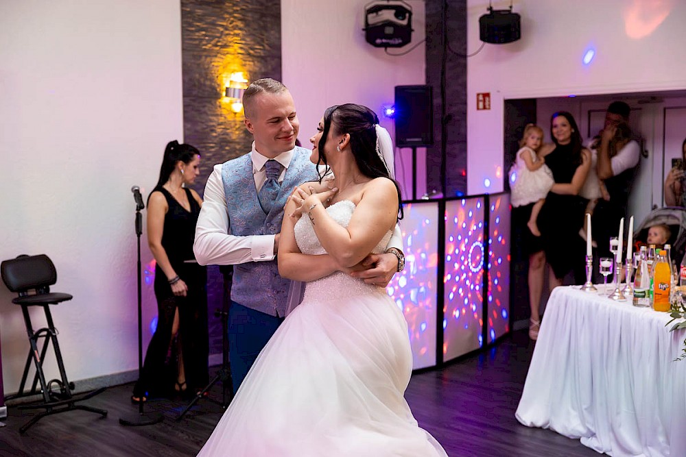 reportage Hochzeit in Offenburg Schloß Ortenberg Anna & Igor 18