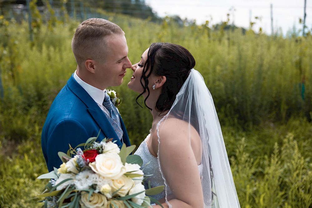 reportage Hochzeit in Offenburg Schloß Ortenberg Anna & Igor 6