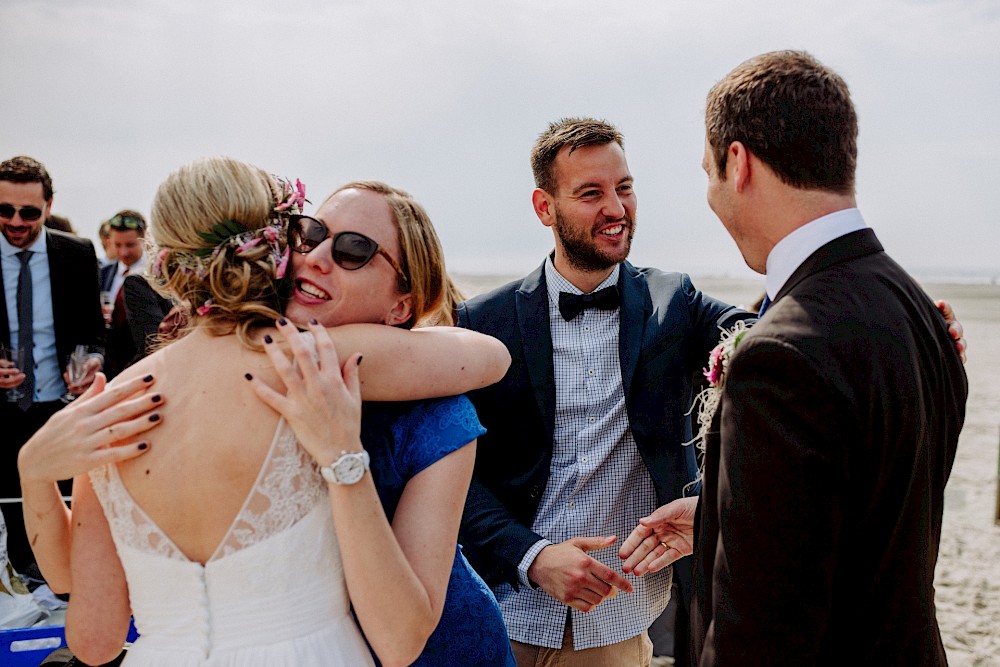 reportage Ausgelassene Strandhochzeit auf Langeoog 35