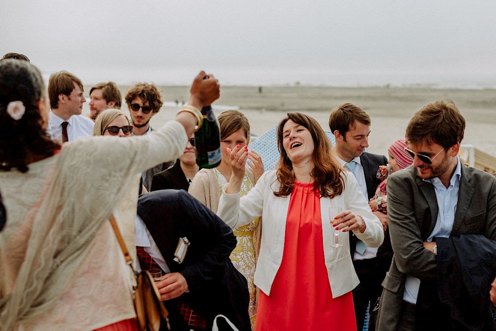 reportage Ausgelassene Strandhochzeit auf Langeoog 37