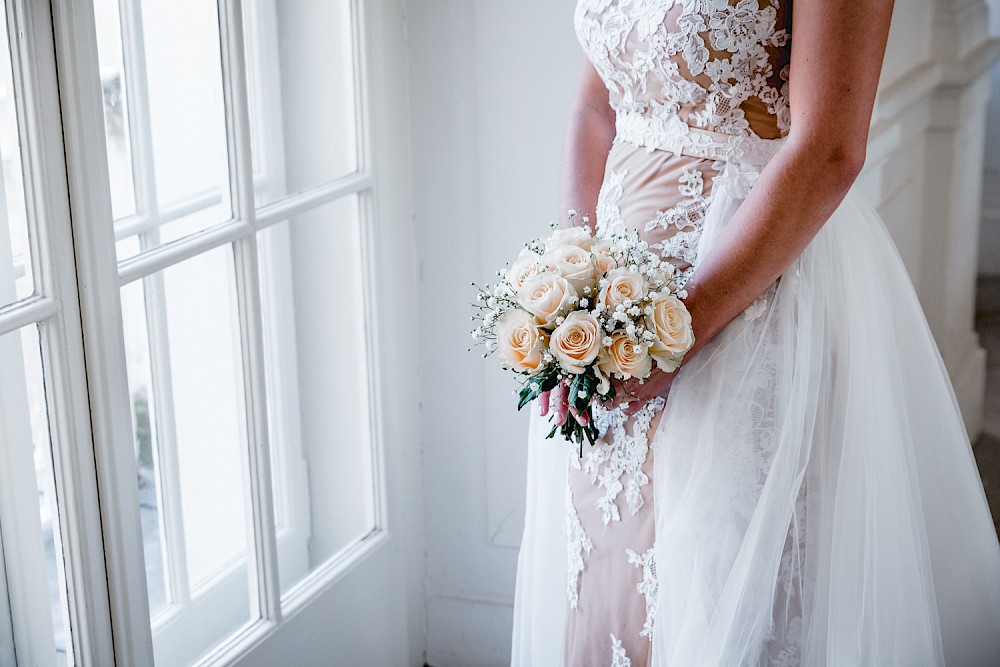 reportage Hochzeit im Mai auf Schloss Lichtenwalde 16