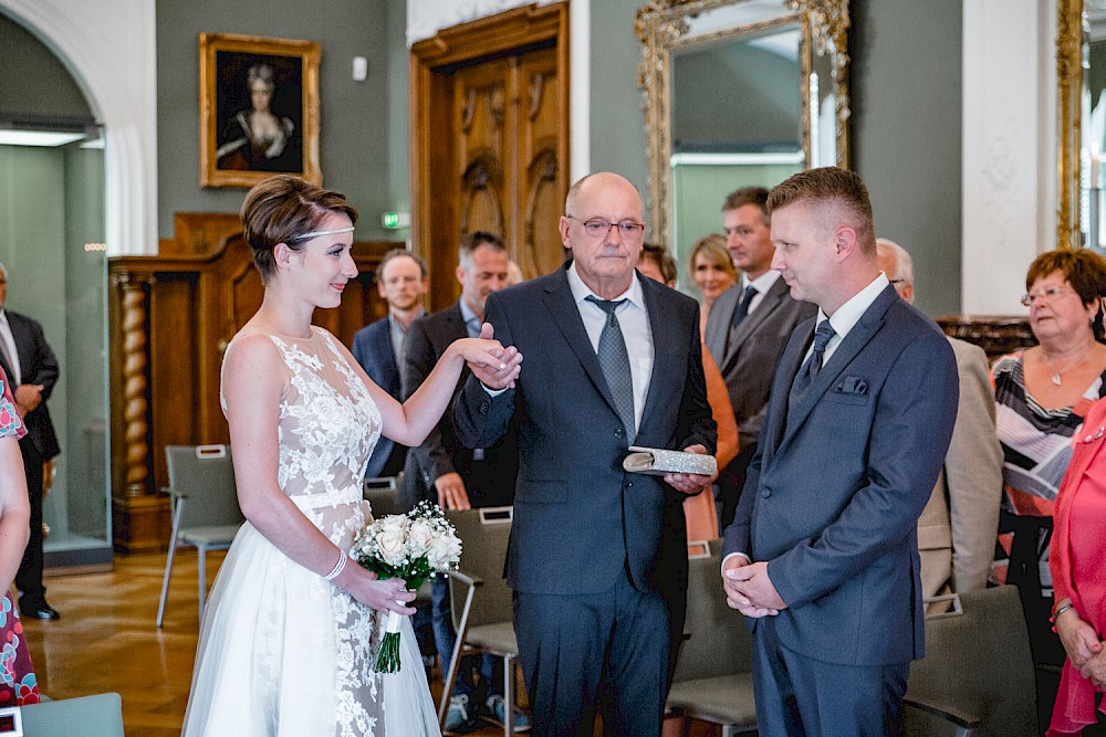 reportage Hochzeit im Mai auf Schloss Lichtenwalde 3