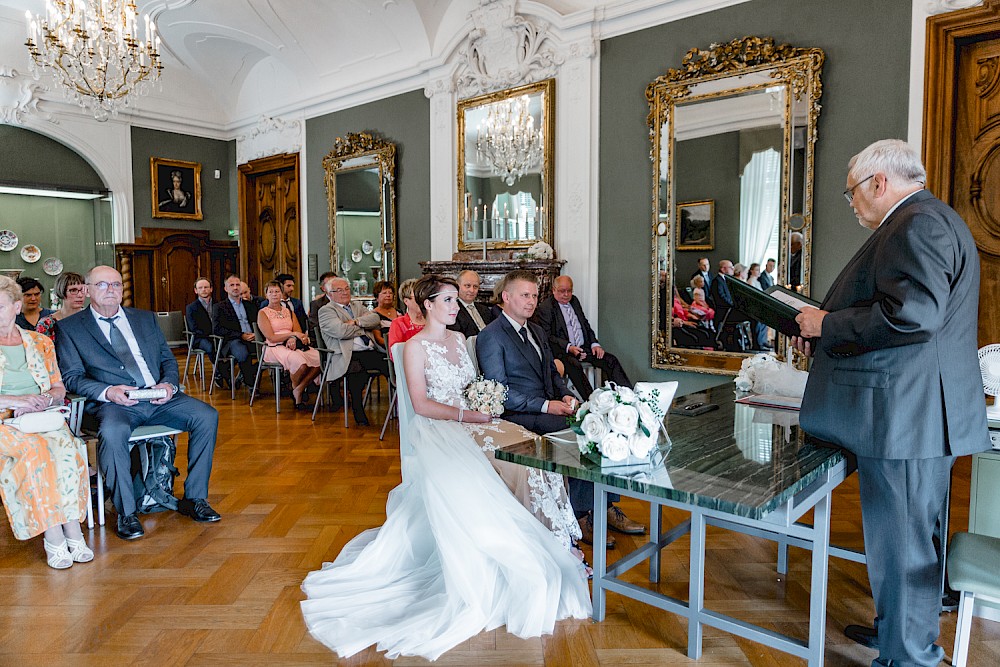 reportage Hochzeit im Mai auf Schloss Lichtenwalde 4