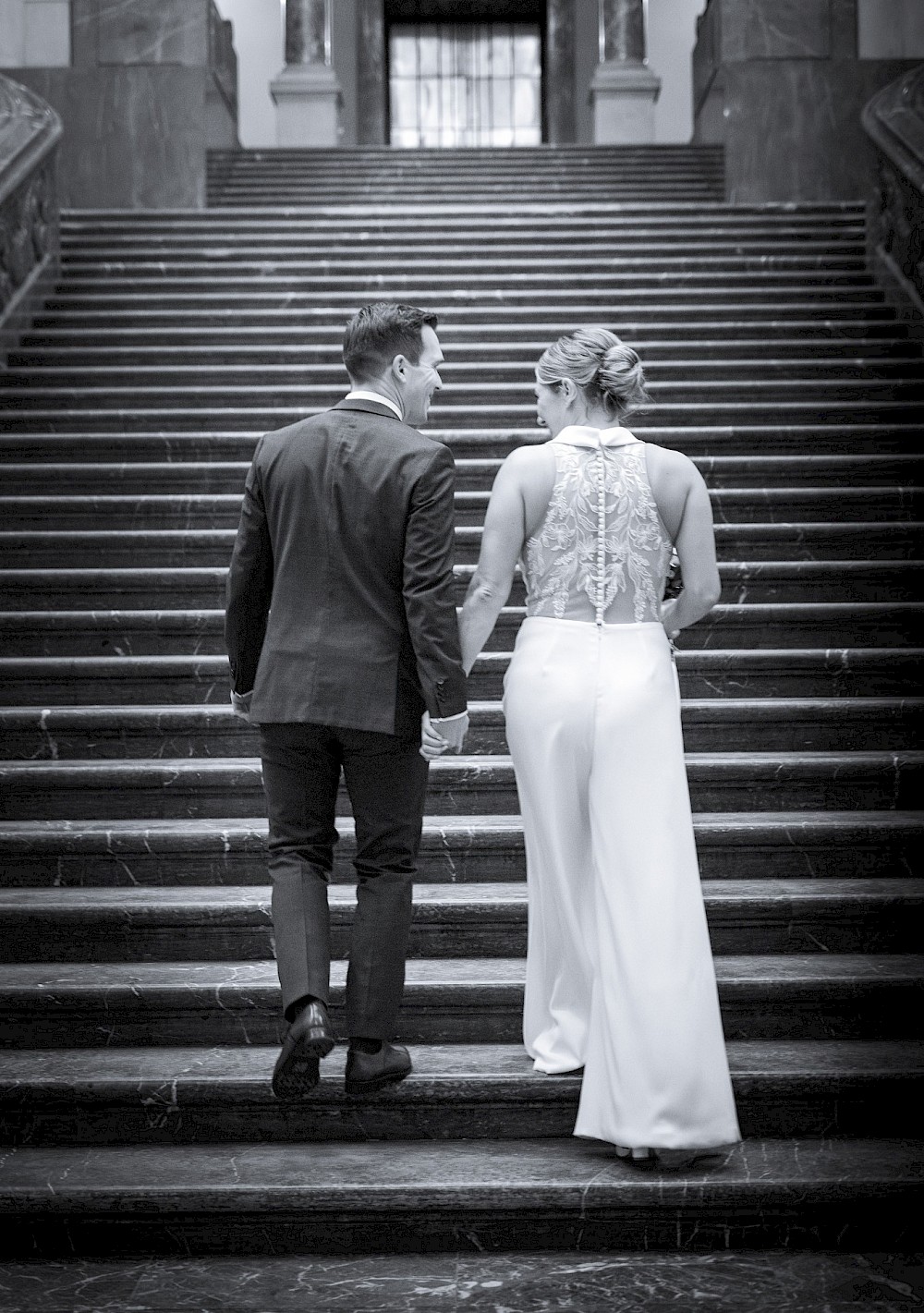 reportage Winterhochzeit in Hannover mit Brautpaarshooting im Neuen Rathaus 2