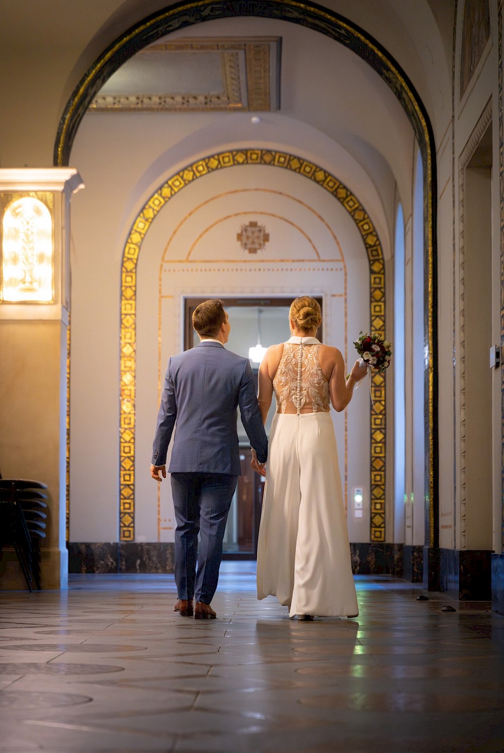 reportage Winterhochzeit in Hannover mit Brautpaarshooting im Neuen Rathaus 10