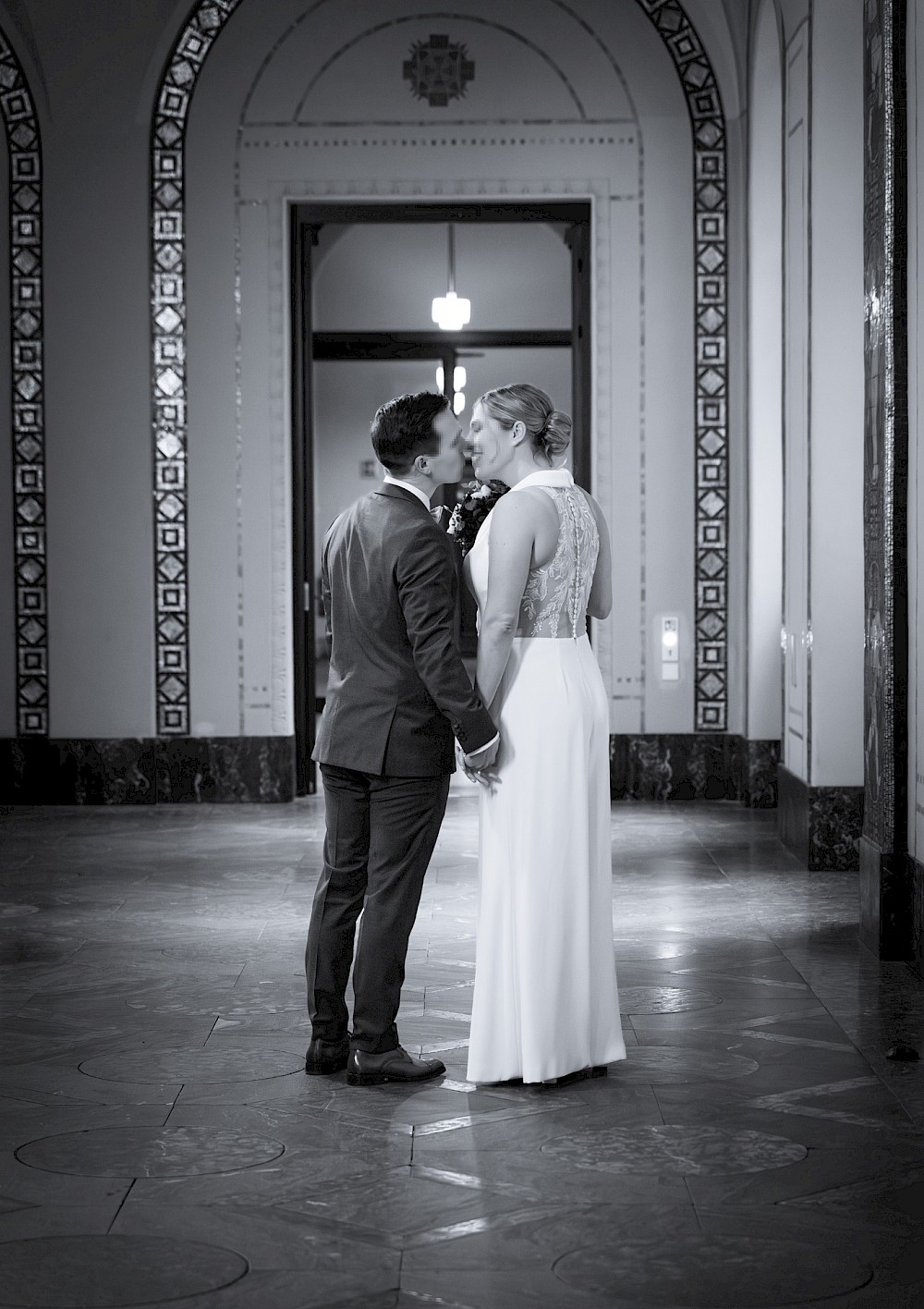 reportage Winterhochzeit in Hannover mit Brautpaarshooting im Neuen Rathaus 19
