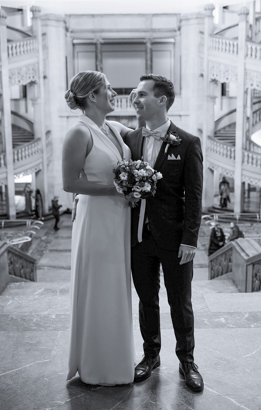 reportage Winterhochzeit in Hannover mit Brautpaarshooting im Neuen Rathaus 28
